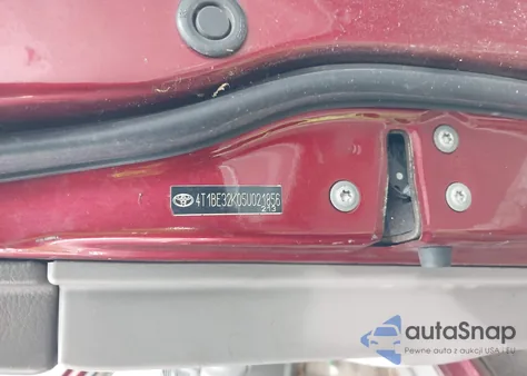 2005 Toyota Camry Le z USA, uszkodzony, nr VIN 4T1BE32K05U021856